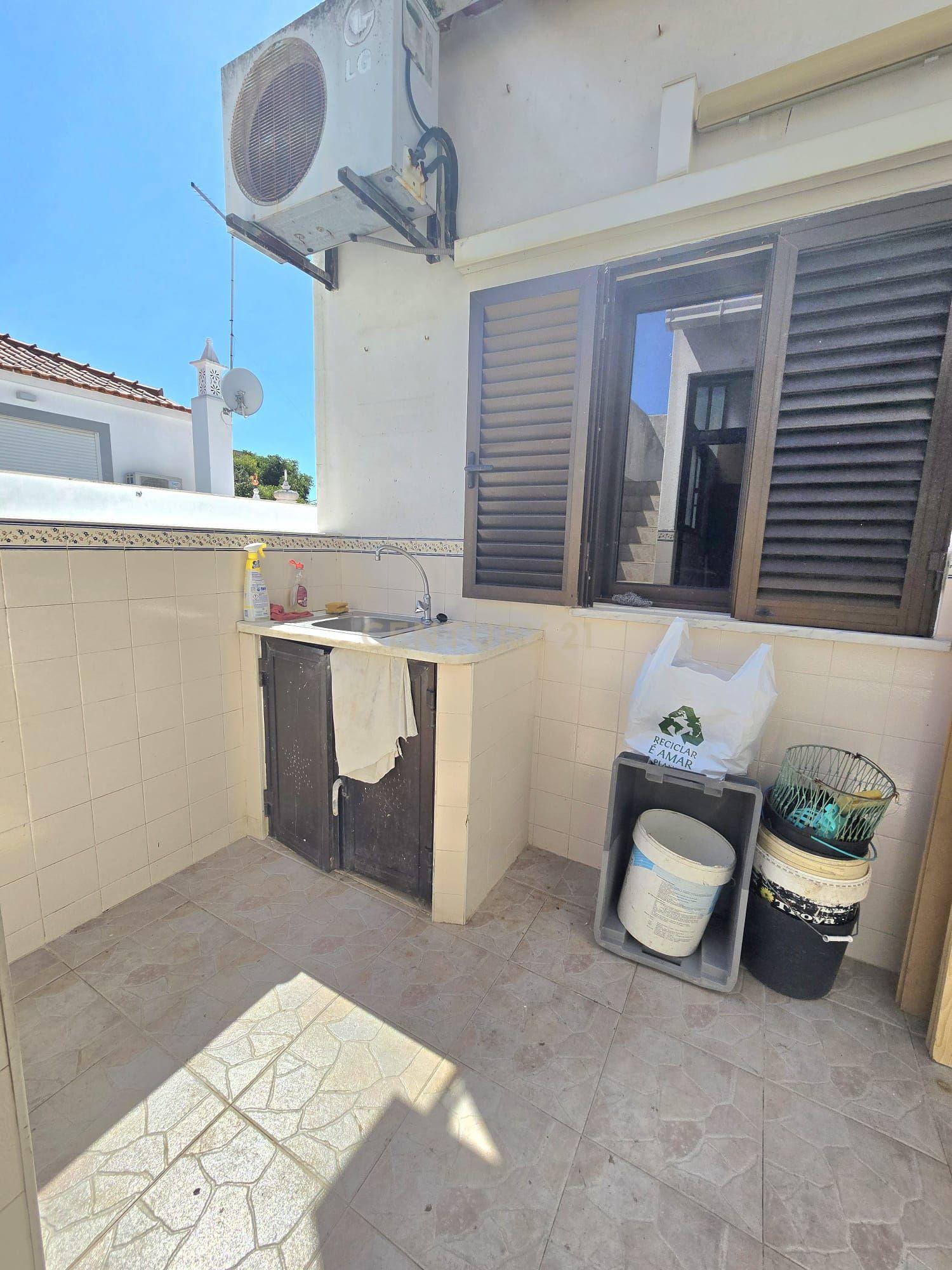 Moradia típica Algarvia 3 Quartos na zona Ribeirinha da cidade de Portimão. - Image 26