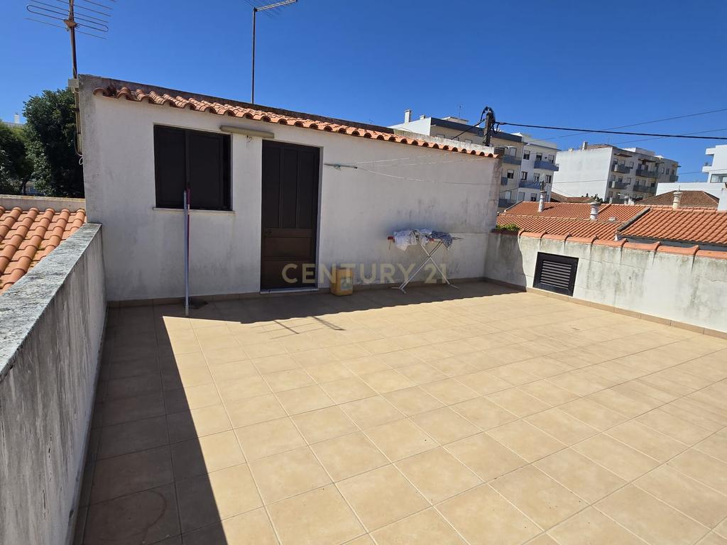 Moradia típica Algarvia 3 Quartos na zona Ribeirinha da cidade de Portimão. - Image 28