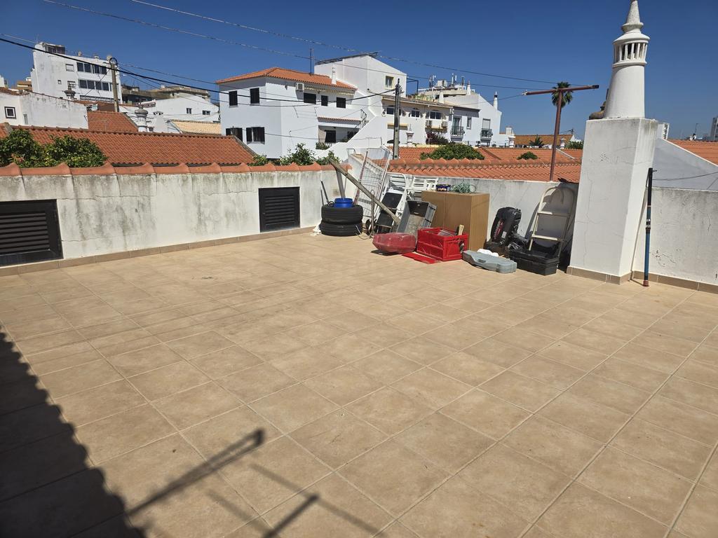 Moradia típica Algarvia 3 Quartos na zona Ribeirinha da cidade de Portimão. - Image 29