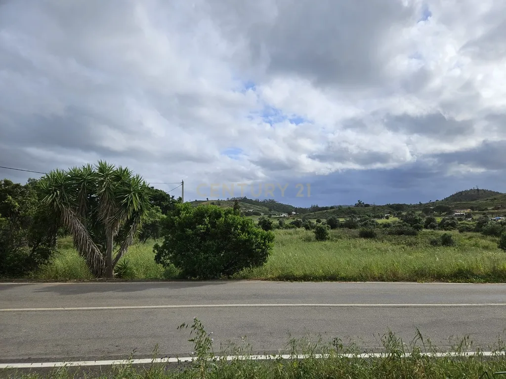 Oportunidade Única! Terreno Rústico com Habitação para Recuperar em Mexilhoeira Grande, Portimão - Image 15