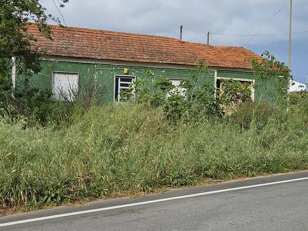 Oportunidade Única! Terreno Rústico com Habitação para Recuperar em Mexilhoeira Grande, Portimão - Image 34