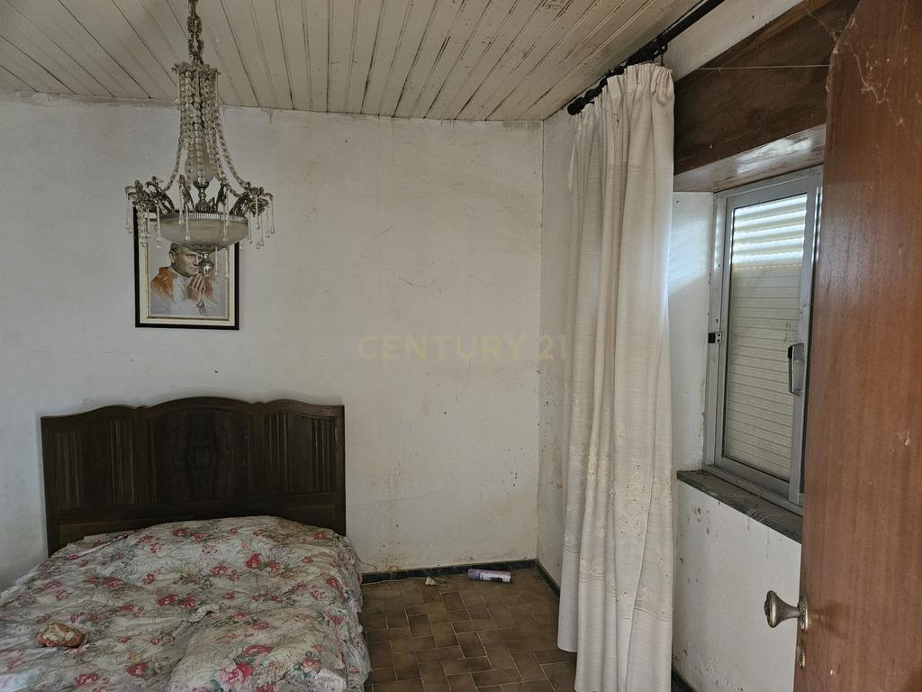 Oportunidade Única! Terreno Rústico com Habitação para Recuperar em Mexilhoeira Grande, Portimão - Image 7