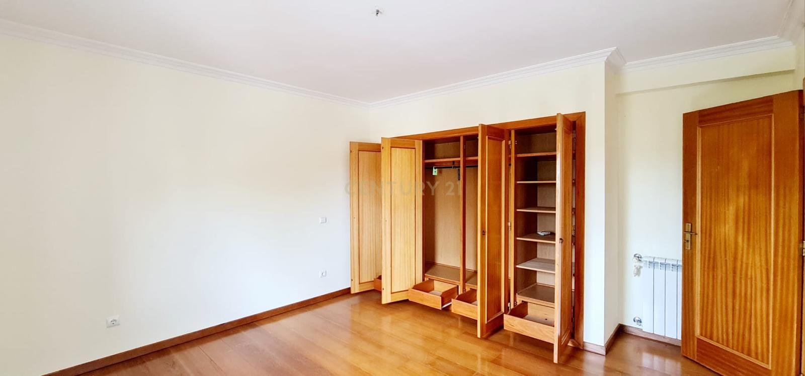 Moradia T4 Samora Correia - Image 17