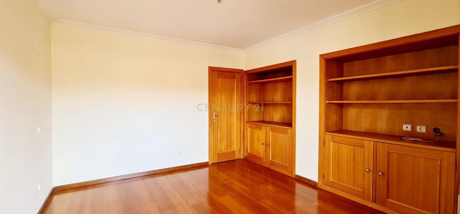 Moradia T4 Samora Correia - Image 18