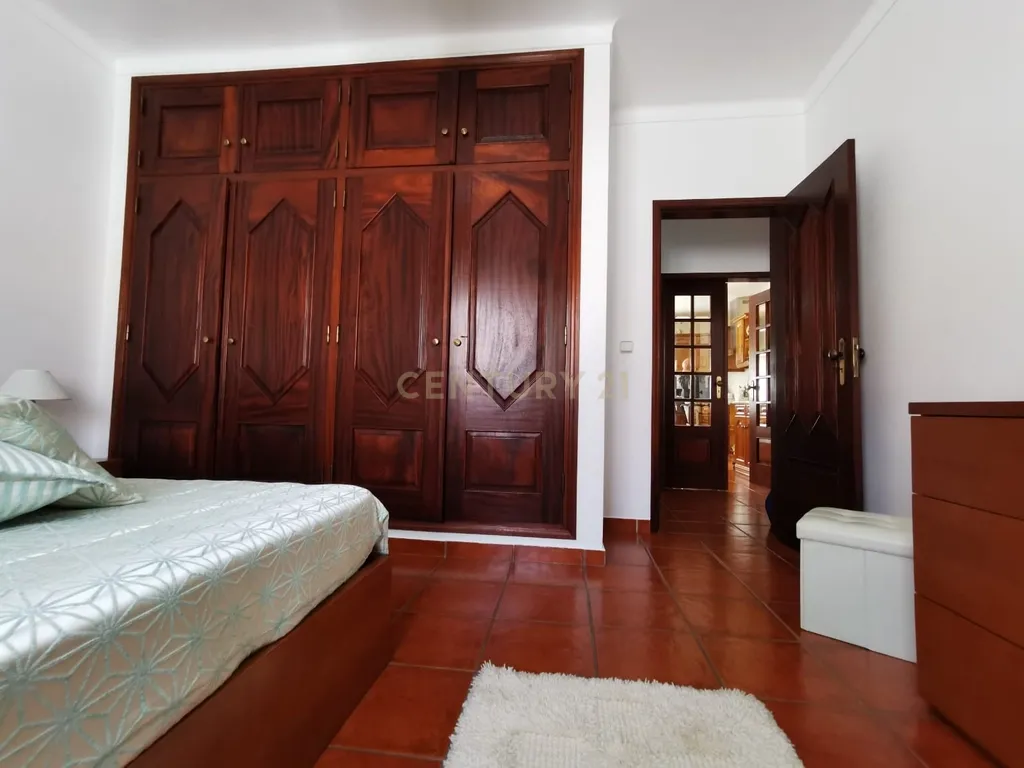Casa T3 em Couço, Coruche - Oportunidade Única! - Image 12