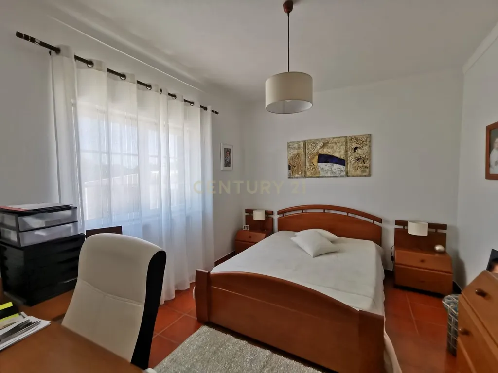 Casa T3 em Couço, Coruche - Oportunidade Única! - Image 13
