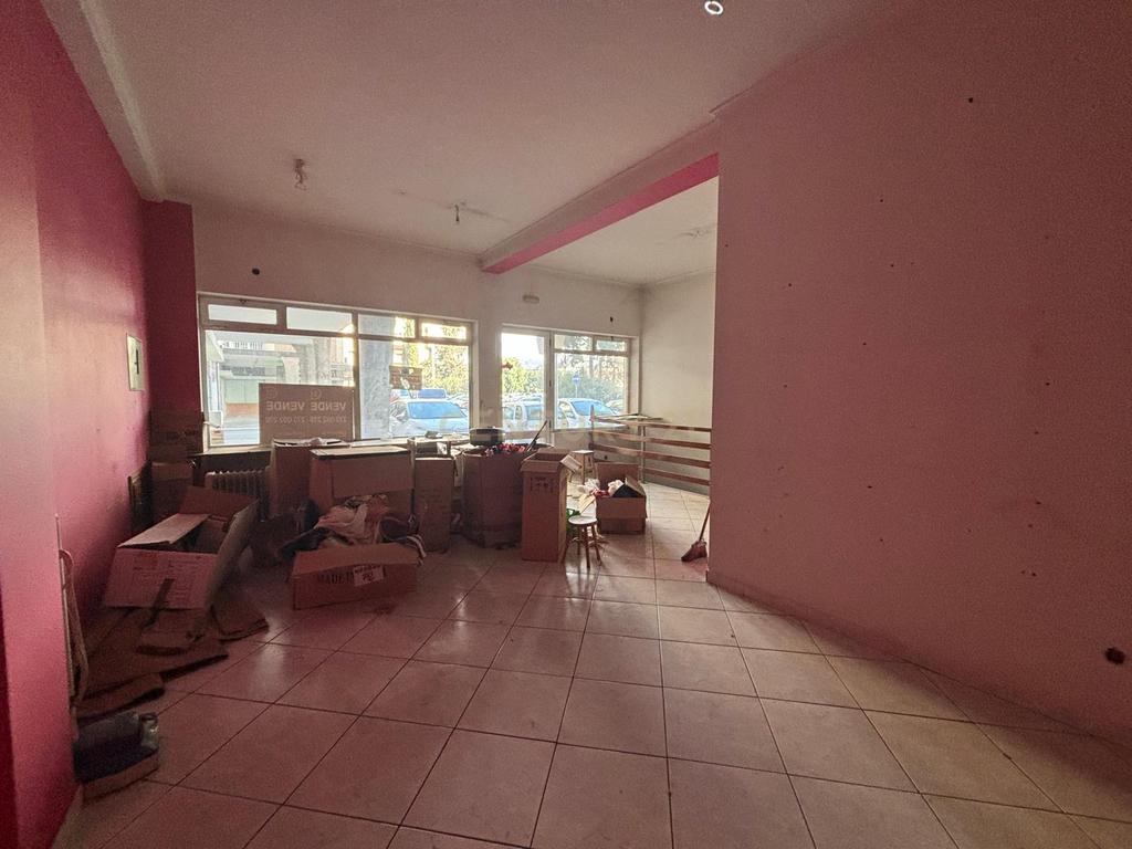 Loja com 84m2 em Mirandela  - Image 3