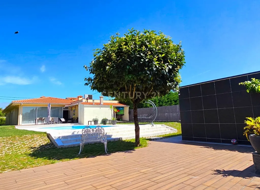 Moradia térrea com três quartos de luxo em Argivai - Image 36
