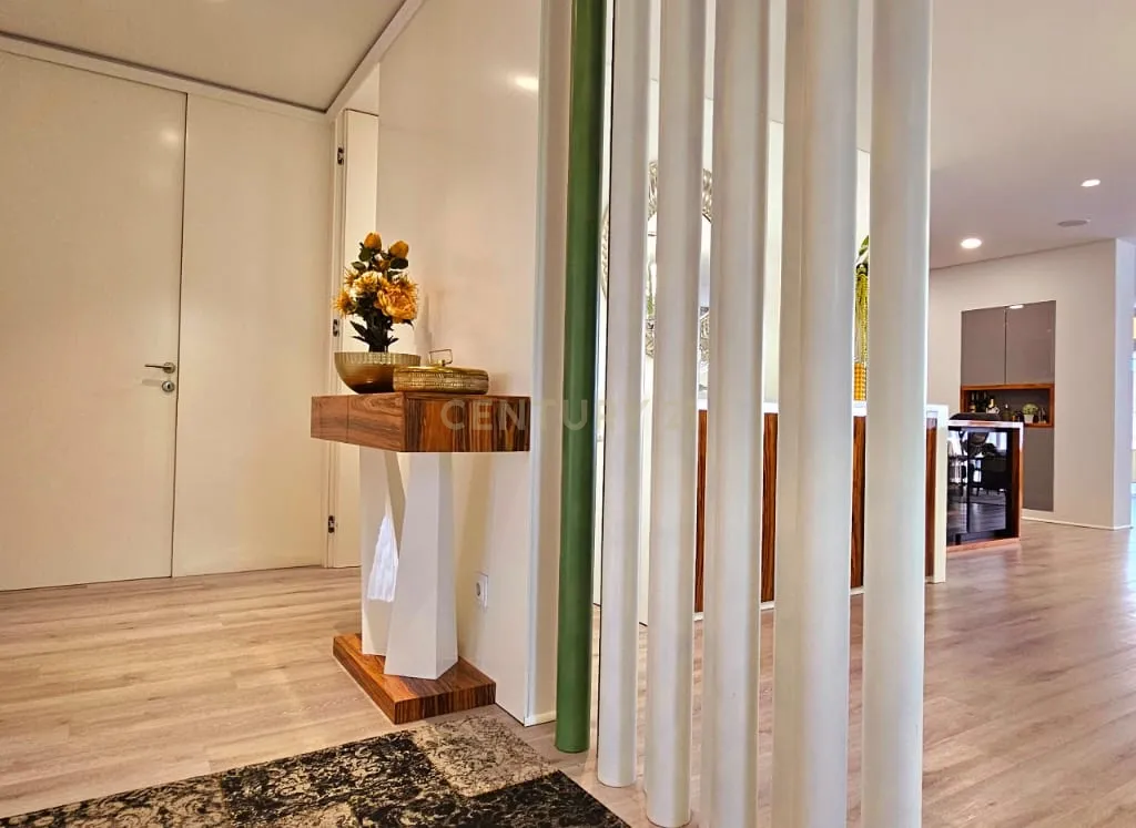 Moradia térrea com três quartos de luxo em Argivai - Image 17