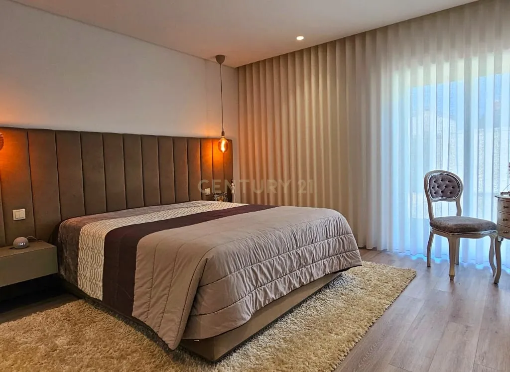 Moradia térrea com três quartos de luxo em Argivai - Image 23