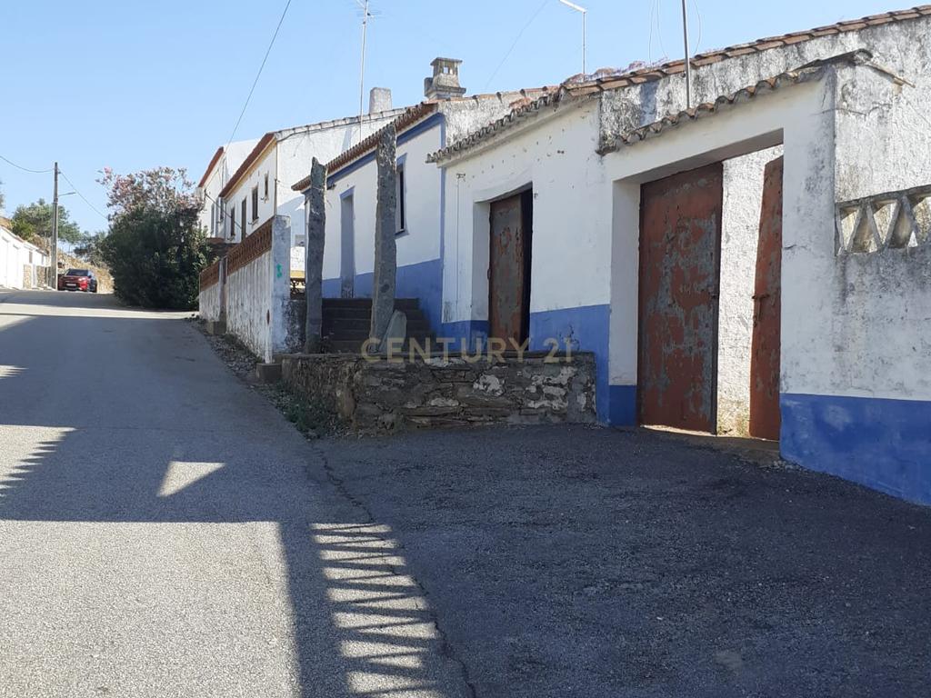 Moradia em Santo Antonio do Baldio, inserida num terreno URBANO de cerca 5.888 metros quadrados. - Image 12