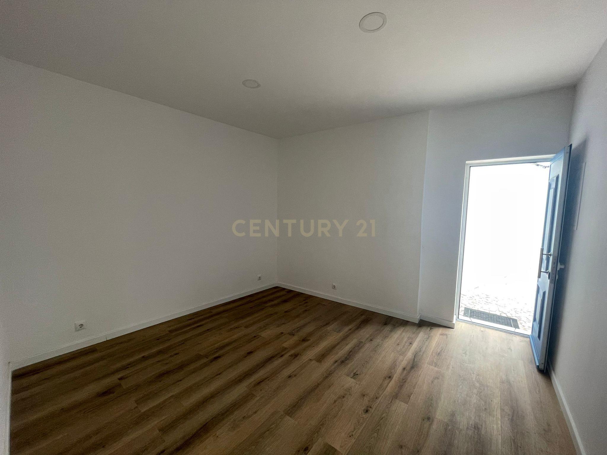 ***RESERVADO*** Apartamento T1 à Venda em Vila Viçosa - Totalmente Renovado e a Estrear! - Image 3
