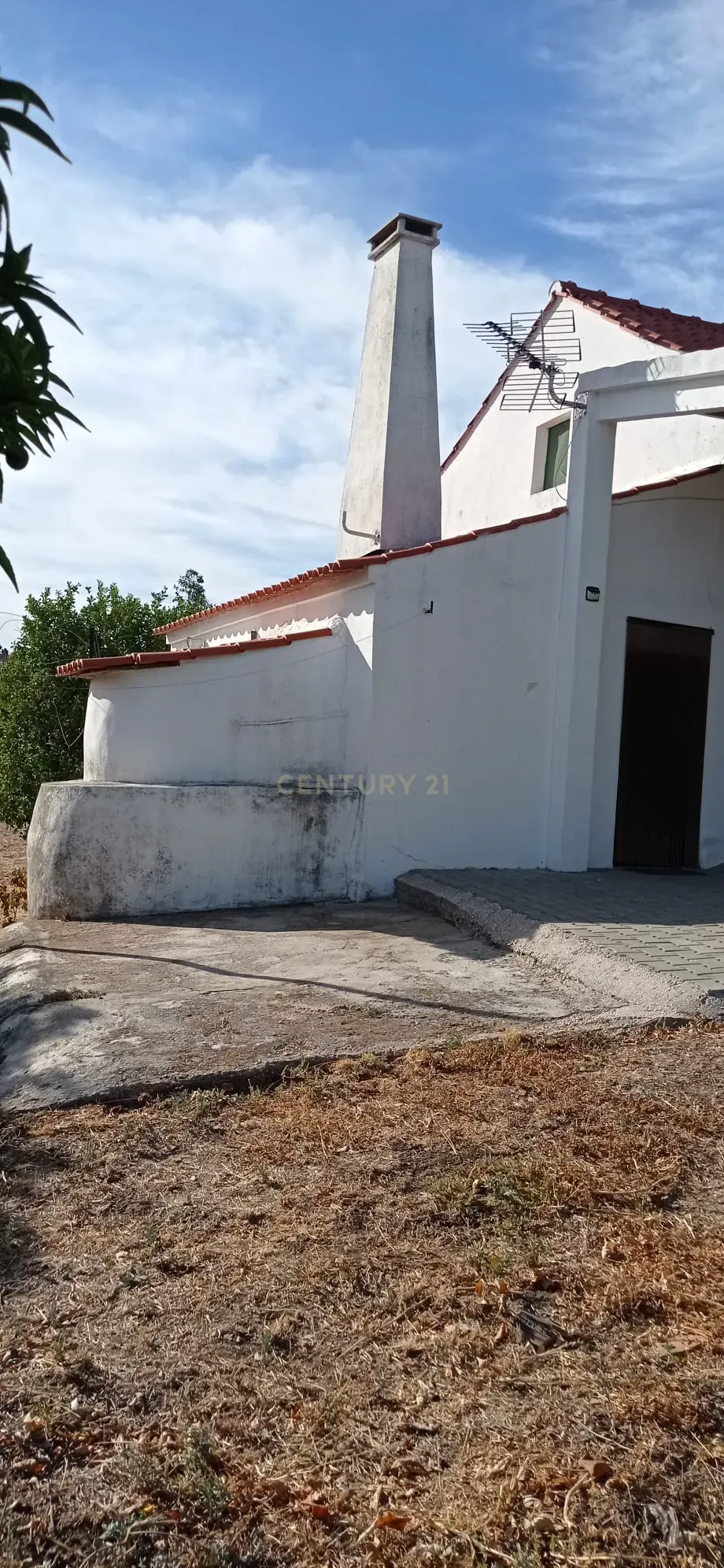 Moradia com terreno em Santo André das Tojeiras, Castelo Branco - Image 4