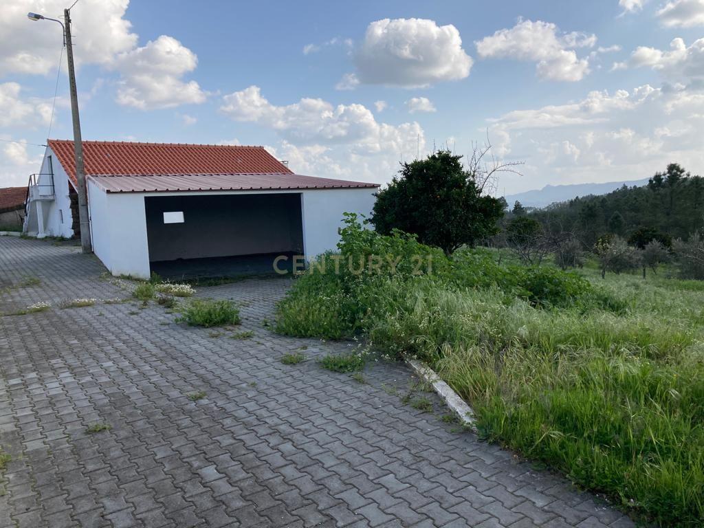 Moradia com terreno em Santo André das Tojeiras, Castelo Branco - Image 7