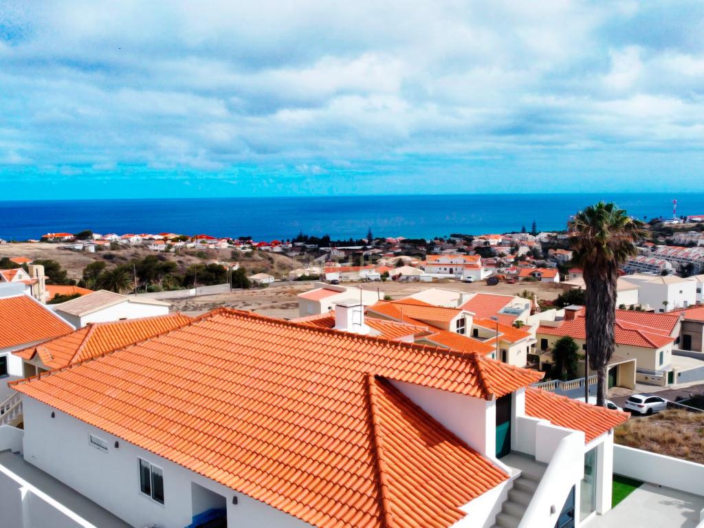 Encantadora Moradia T4 com Vista para o Mar e Pico do Castelo no Porto Santo - Image 34