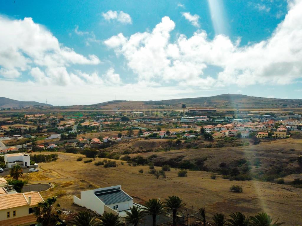 Encantadora Moradia T4 com Vista para o Mar e Pico do Castelo no Porto Santo - Image 40