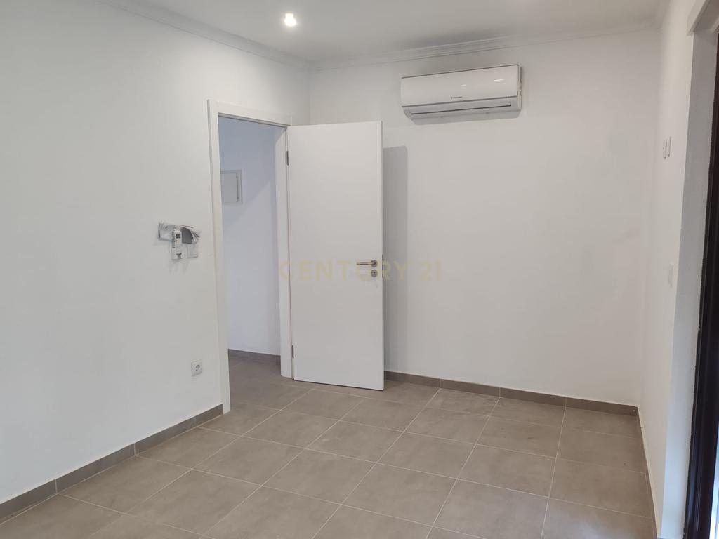 Moradia V2, Acabamentos de Qualidade, São João da Pesqueira - Image 15