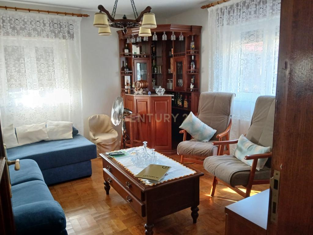 Moradia na Aldeia de Avelanoso - Image 7