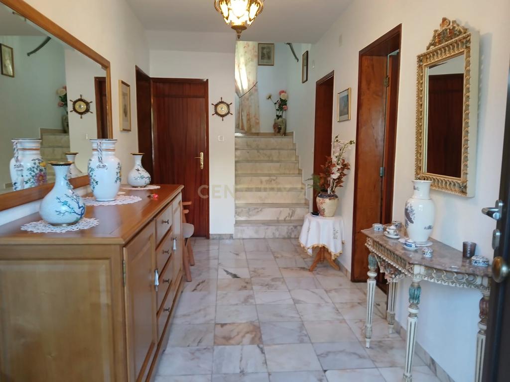 Moradia na Aldeia de Avelanoso - Image 3