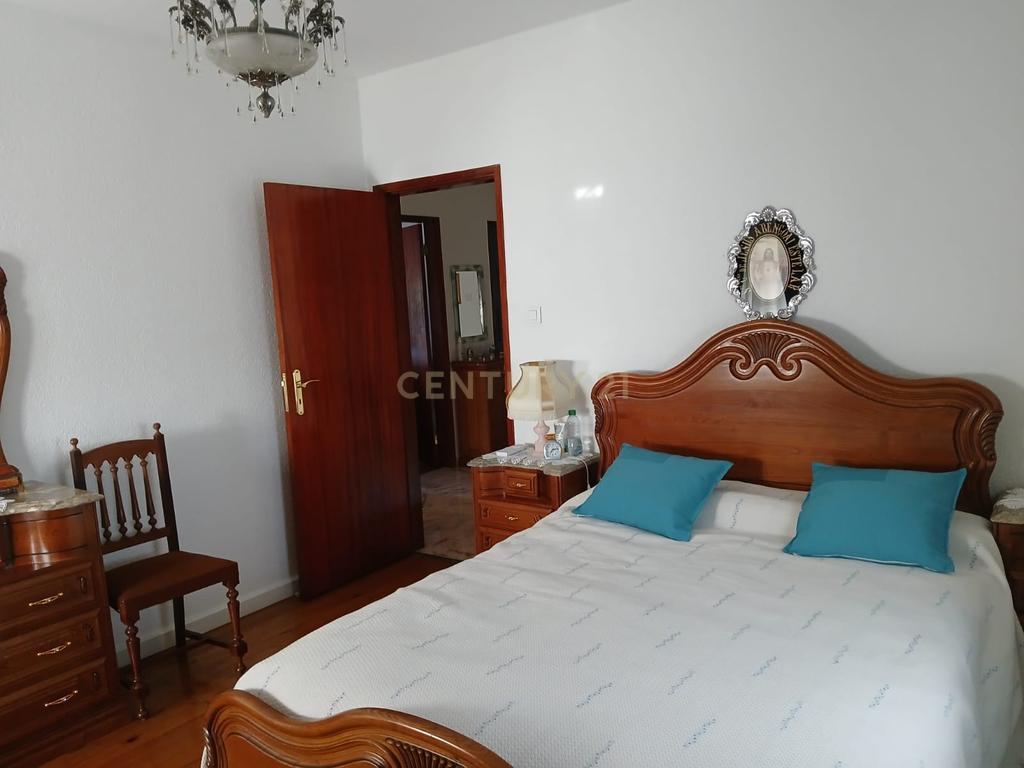 Moradia na Aldeia de Avelanoso - Image 32