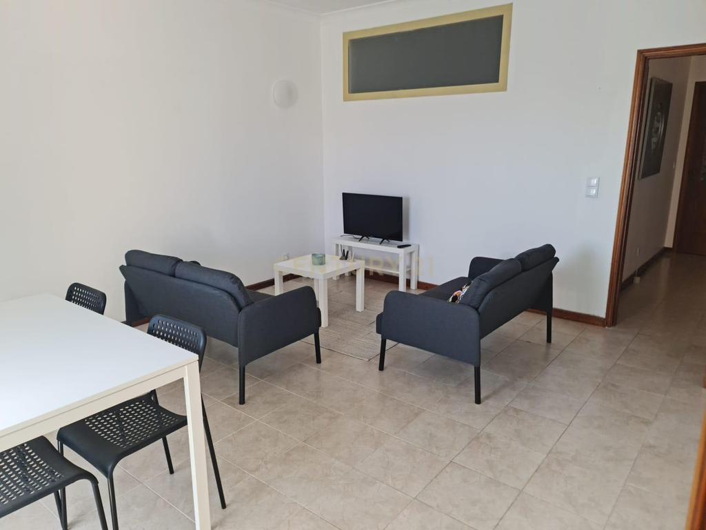 Apartamento T3 ao Polo Universitário - Image 5