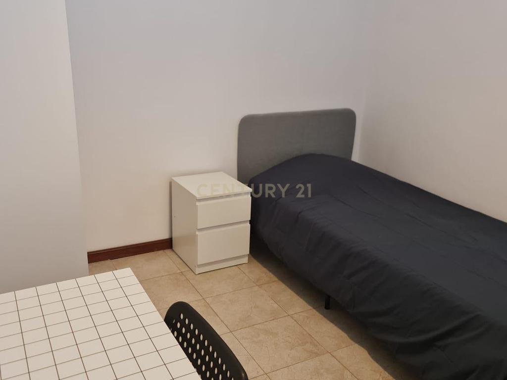 Apartamento T3 ao Polo Universitário - Image 4