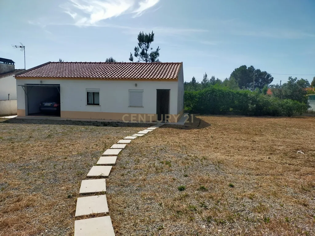 Terreno urbano em Melides com uma moradia e um anexo com 182,44m2 em 1.718m2 de terreno - um verdadeiro Oásis no campo e perto da praia - Image 18
