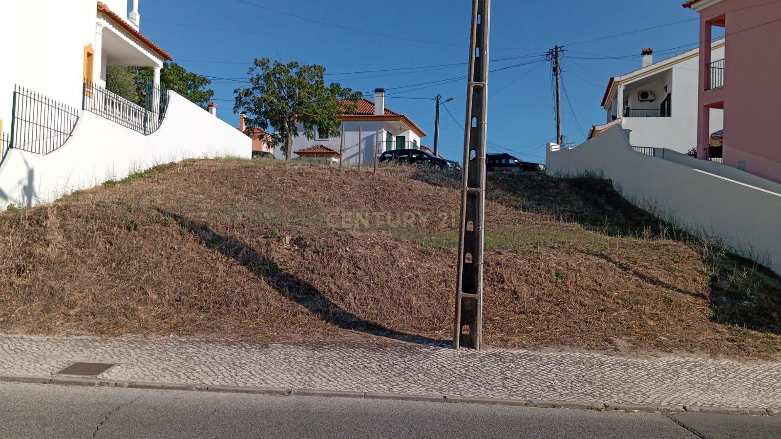 Land for sale in Benavente, Portugal — €71,150