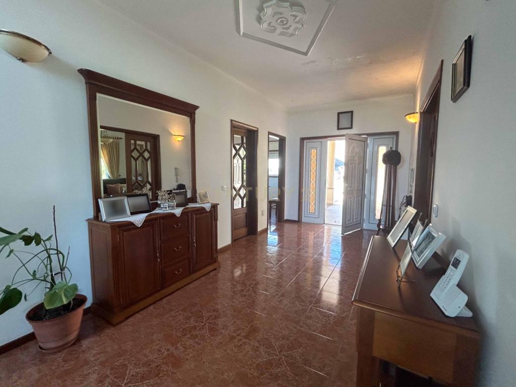 **ESPECTACULAR MORADIA T4+1 EM PAREDES, COM RECHEIO INCLUIDO** - Image 7