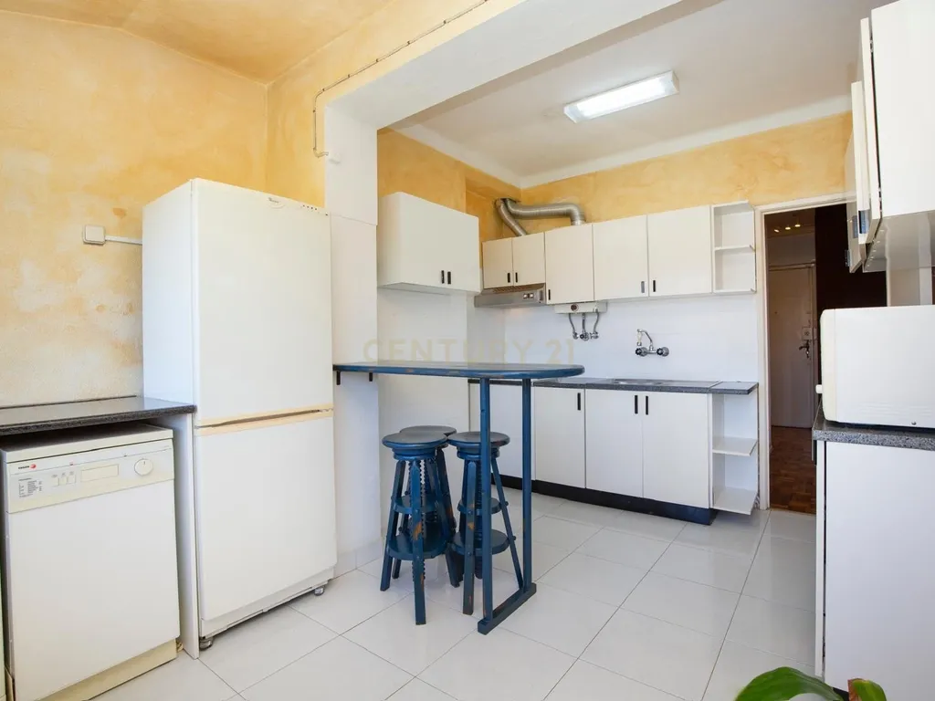 Apartamento T1 no Monte do Estoril - Image 5