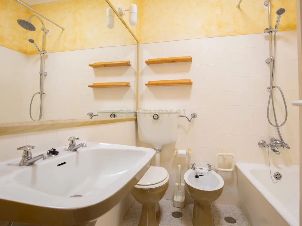 Apartamento T1 no Monte do Estoril - Image 11