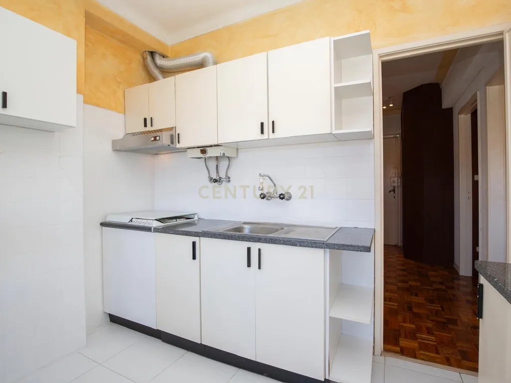 Apartamento T1 no Monte do Estoril - Image 8
