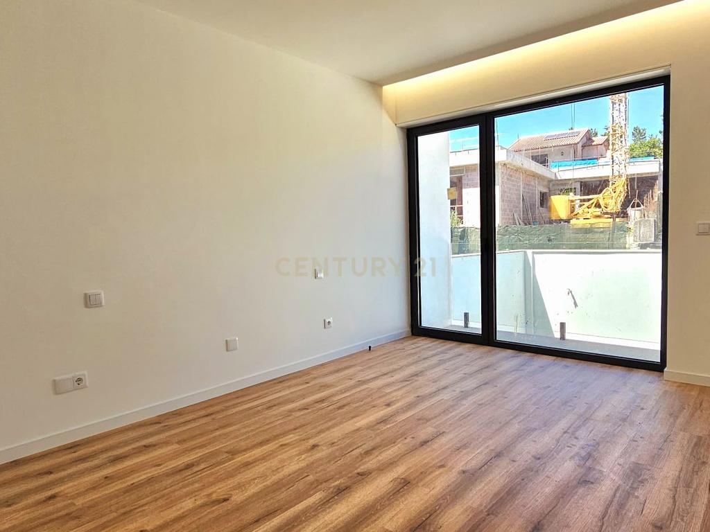 Moradia Térrea com três quartos Nova em Palmeira de Faro Esposende - Image 11