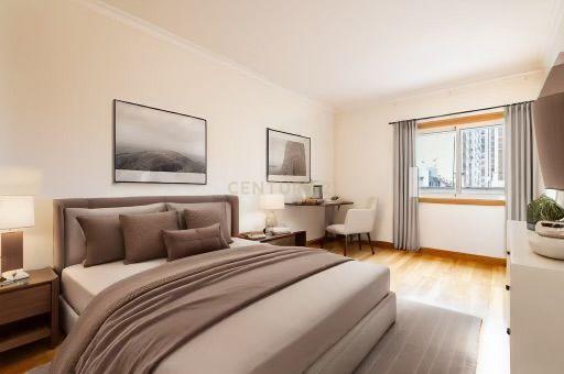 Apartamento T4 na Avenida 5 de Outubro - Faro - Image 3