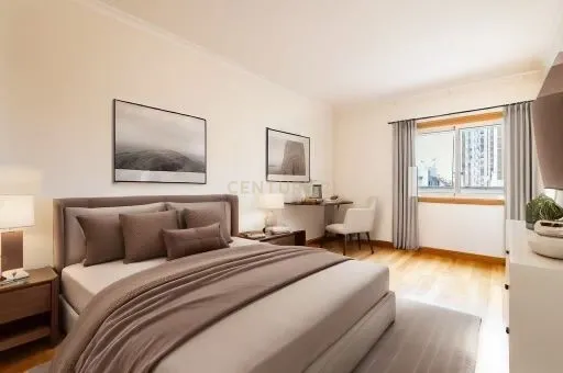 Apartamento T4 na Avenida 5 de Outubro - Faro - Image 3