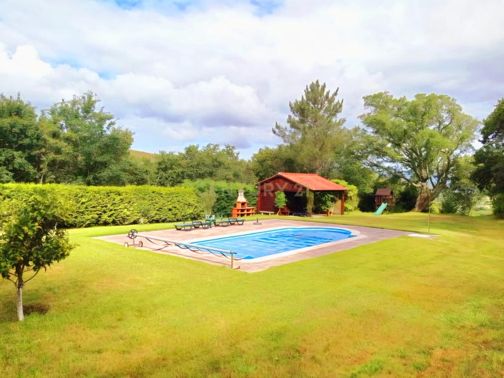 Moradia com quatro quartos  com piscina em Romarigães Paredes de Coura - Image 2