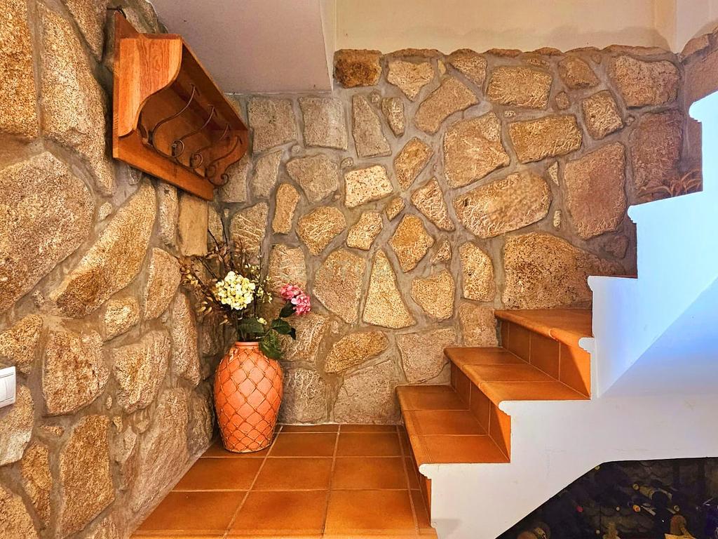 Moradia com quatro quartos  com piscina em Romarigães Paredes de Coura - Image 15