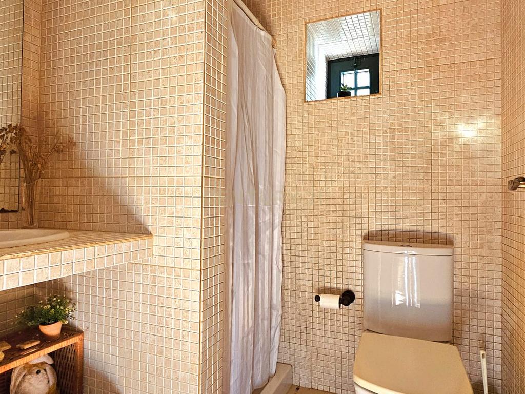 Moradia com quatro quartos  com piscina em Romarigães Paredes de Coura - Image 28