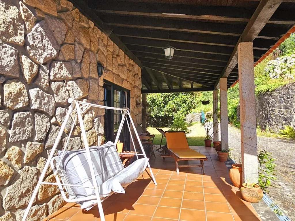 Moradia com quatro quartos com piscina em Romarigães Paredes de Coura - Image 30