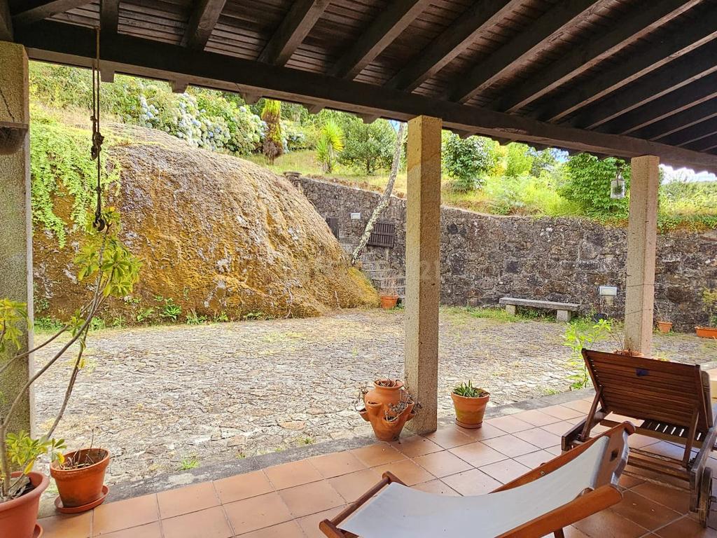 Moradia com quatro quartos  com piscina em Romarigães Paredes de Coura - Image 29