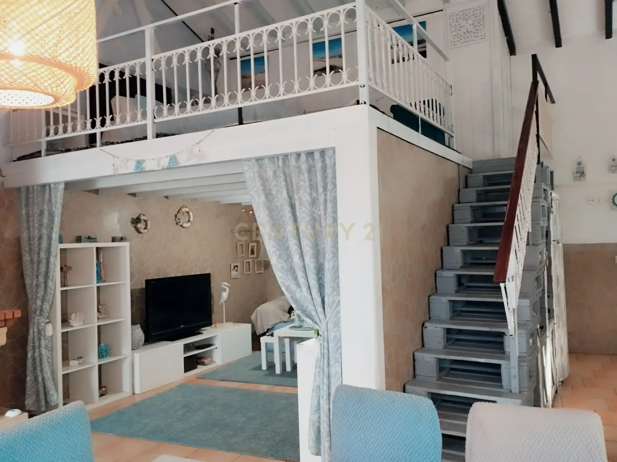 Charmosa Moradia T2+1 Remodelada com Piscina e Estacionamento em Livramento, Tavira - Image 10