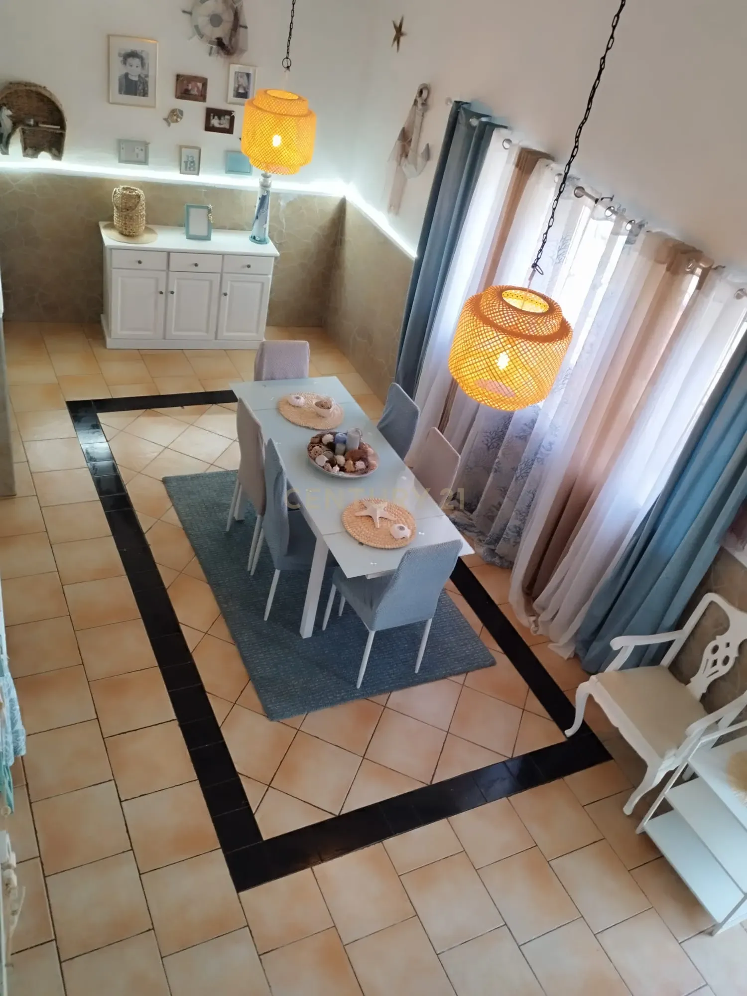 Charmosa Moradia T2+1 Remodelada com Piscina e Estacionamento em Livramento, Tavira - Image 8