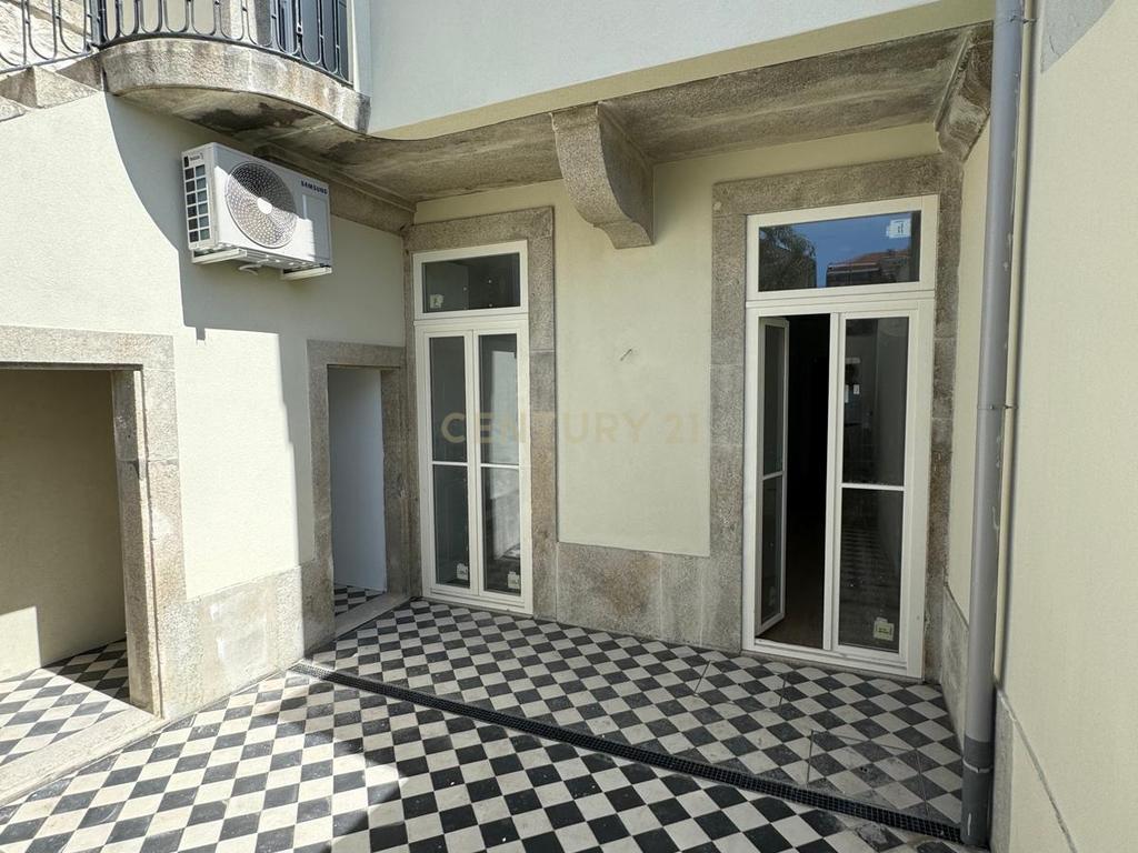 Apartamento T0 + 1 com Terraço | Bonjardim | Porto - Image 7