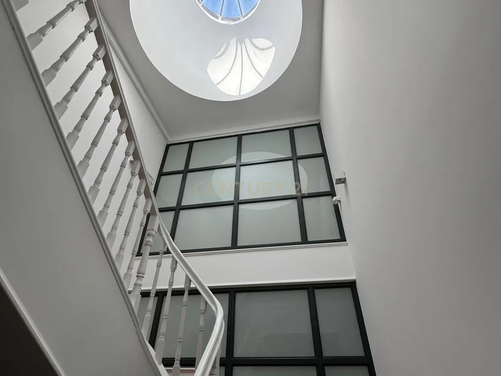 Apartamento T0 + 1 com Terraço | Bonjardim | Porto - Image 13