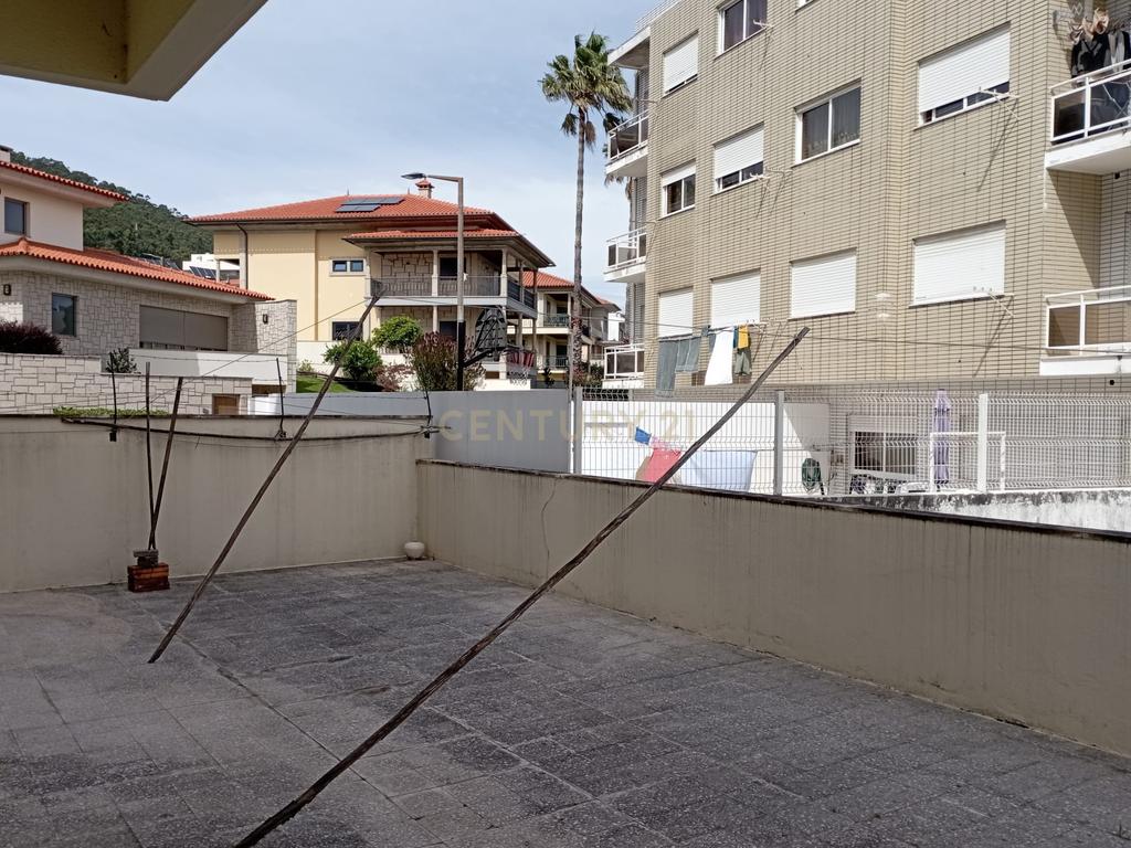Apartamento T3 à Venda na Zona da Abelheira - Viana do Castelo - Image 7