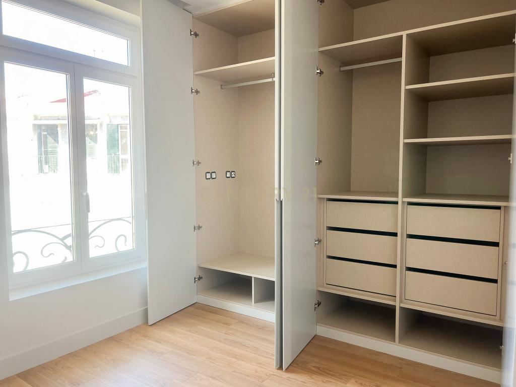 Luxuoso Apartamento T1 para Arrendamento - Lisboa, Campolide - Image 30