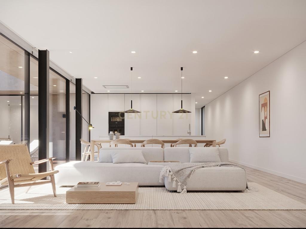 Moradia T4 inserida em Lote com 640m2 no Barril, Encarnação - Image 39