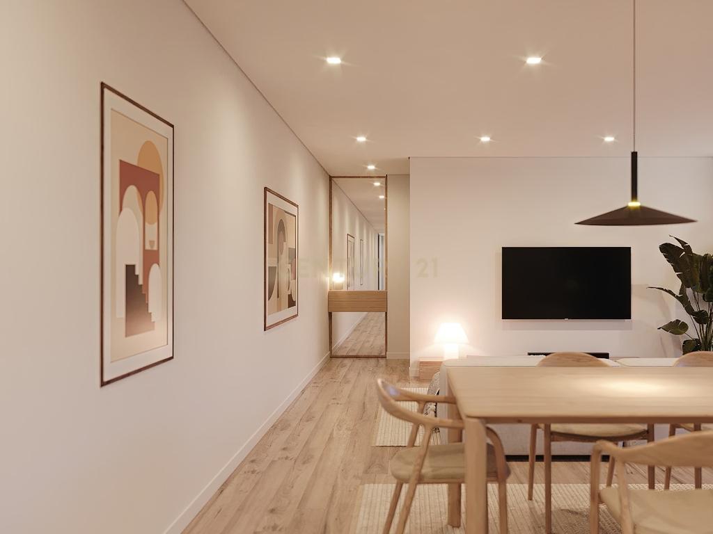 Moradia T4 inserida em Lote com 640m2 no Barril, Encarnação - Image 10
