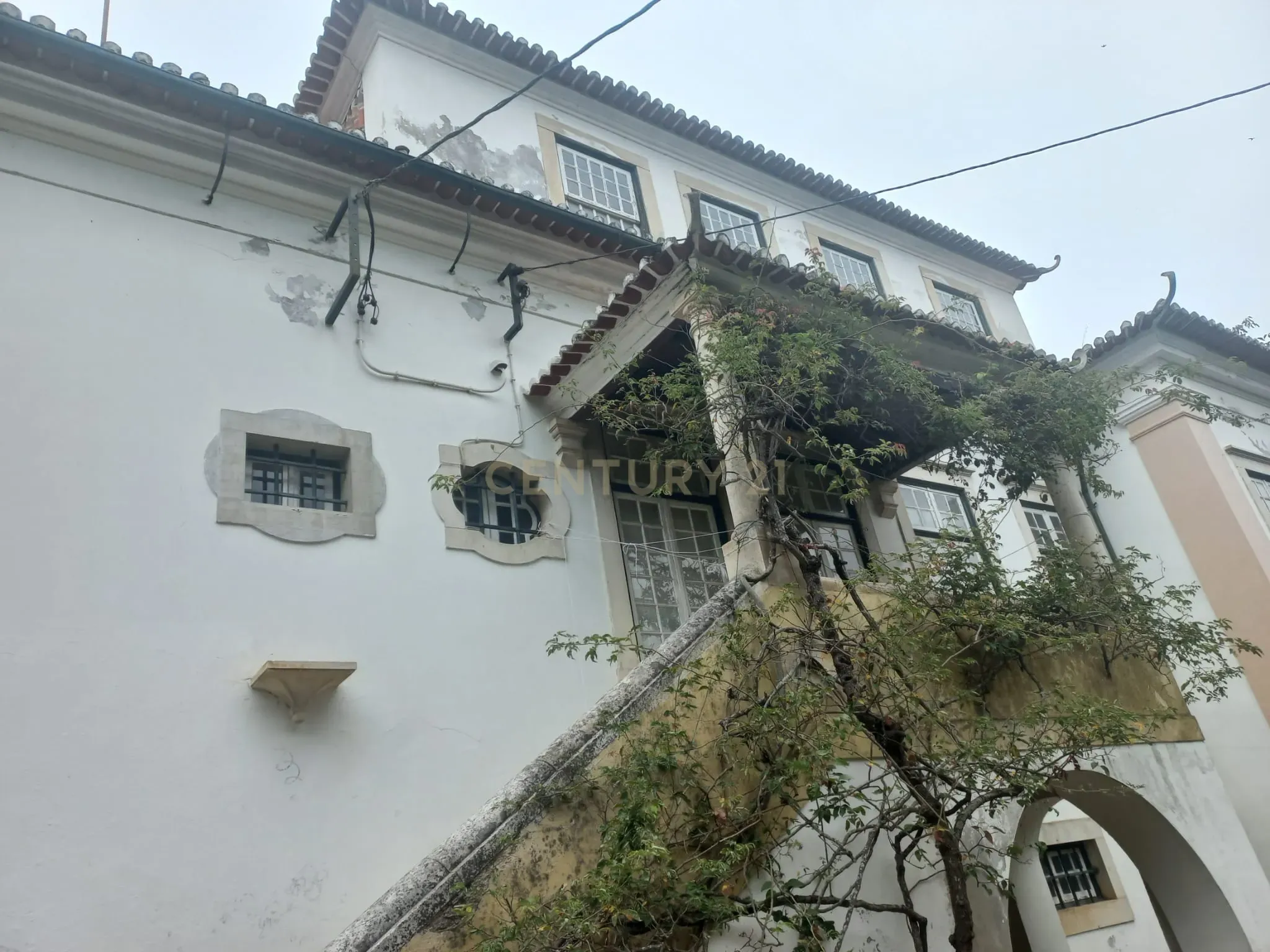 Palacete de Luxo com Piscina: Refúgio Histórico no Coração de Lousã - Image 30