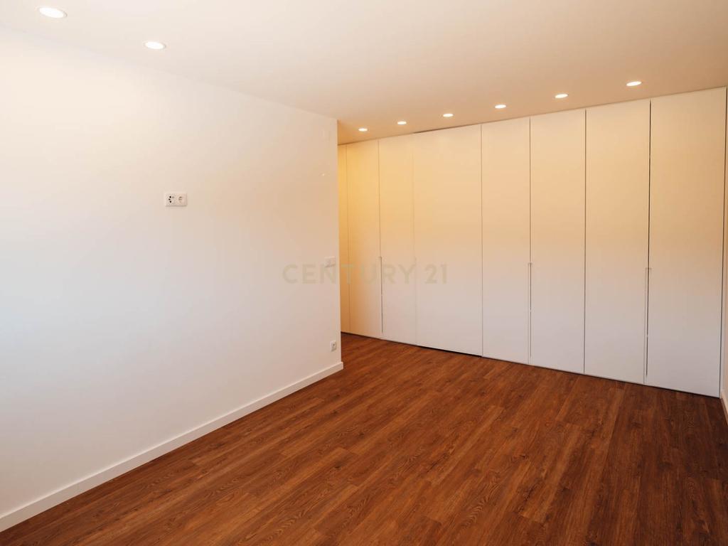 T3+1 Moderno em Leiria - Image 11